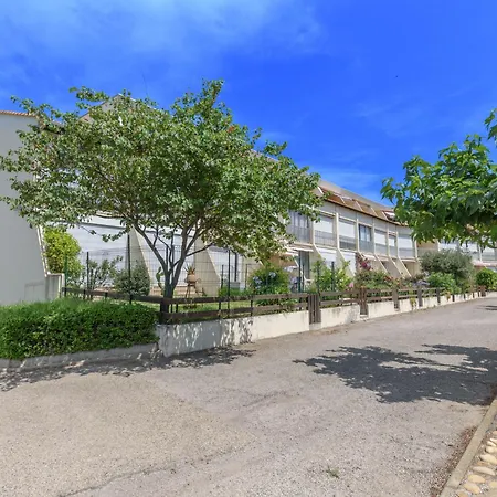 Le Pin D'alep By Interhome * Le Grau-du-Roi