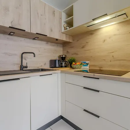 Le Pin D'alep By Interhome Le Grau-du-Roi