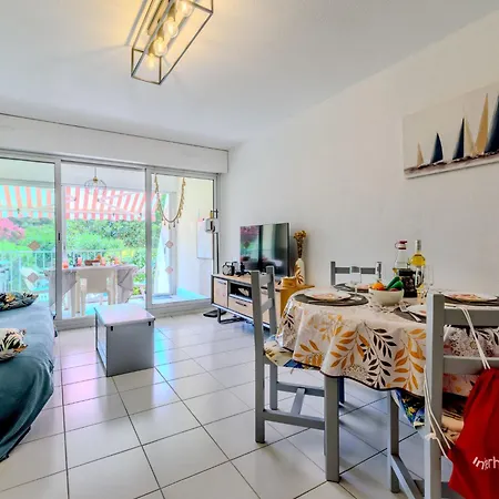 Le Pin D'alep By Interhome